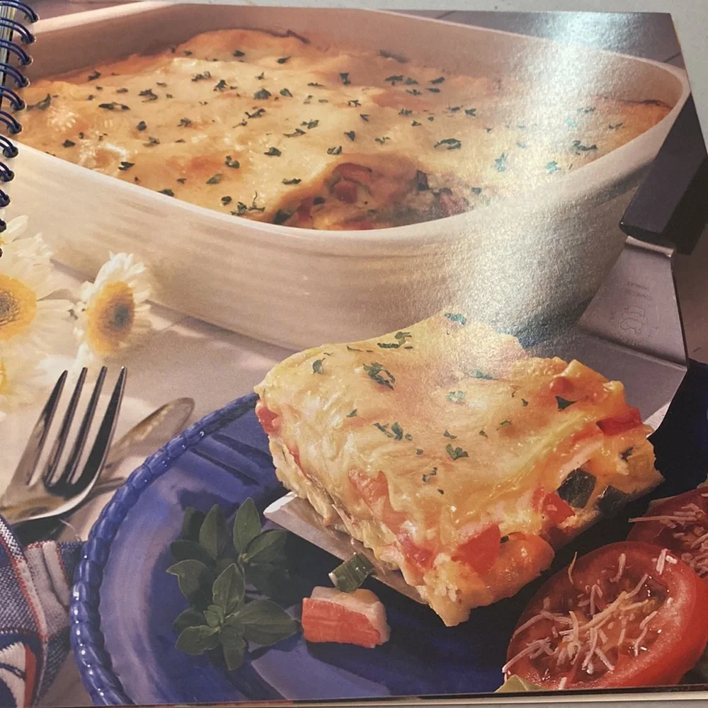 Pampered Chef‎ Main Dishes cookbook